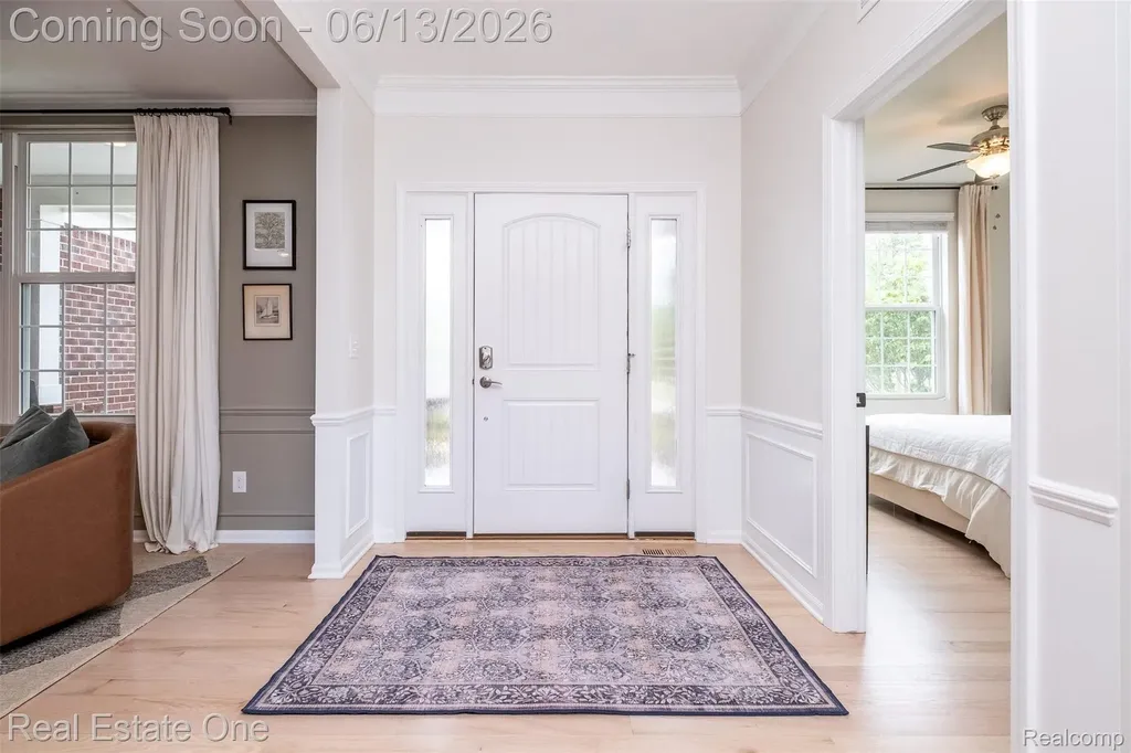 1938 Trowbridge Lane Commerce Charter Township MI 48382