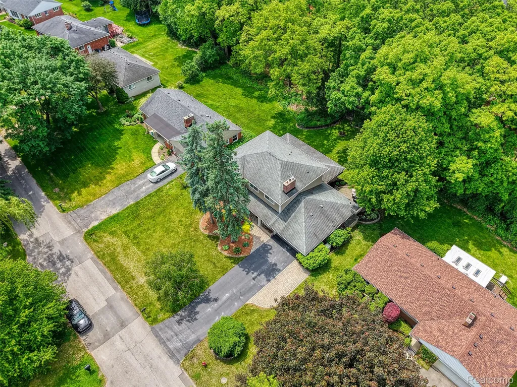 2172 Devonshire Road Bloomfield Charter Township MI 48302
