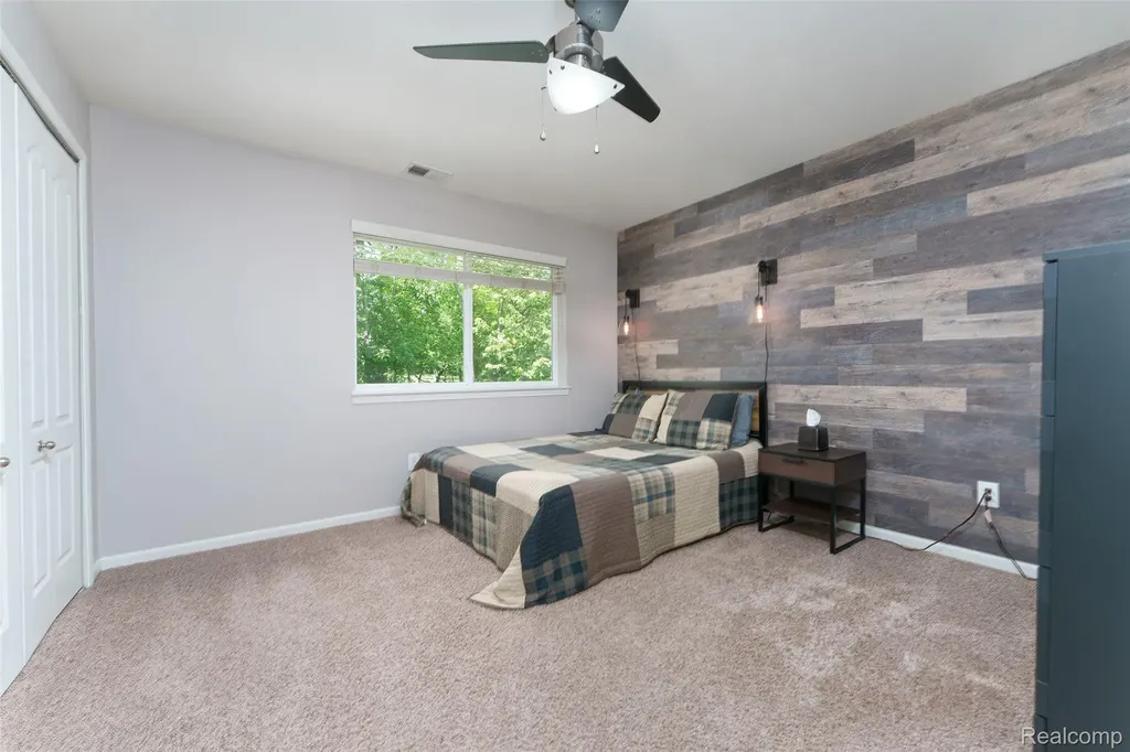 2172 Devonshire Road Bloomfield Charter Township MI 48302