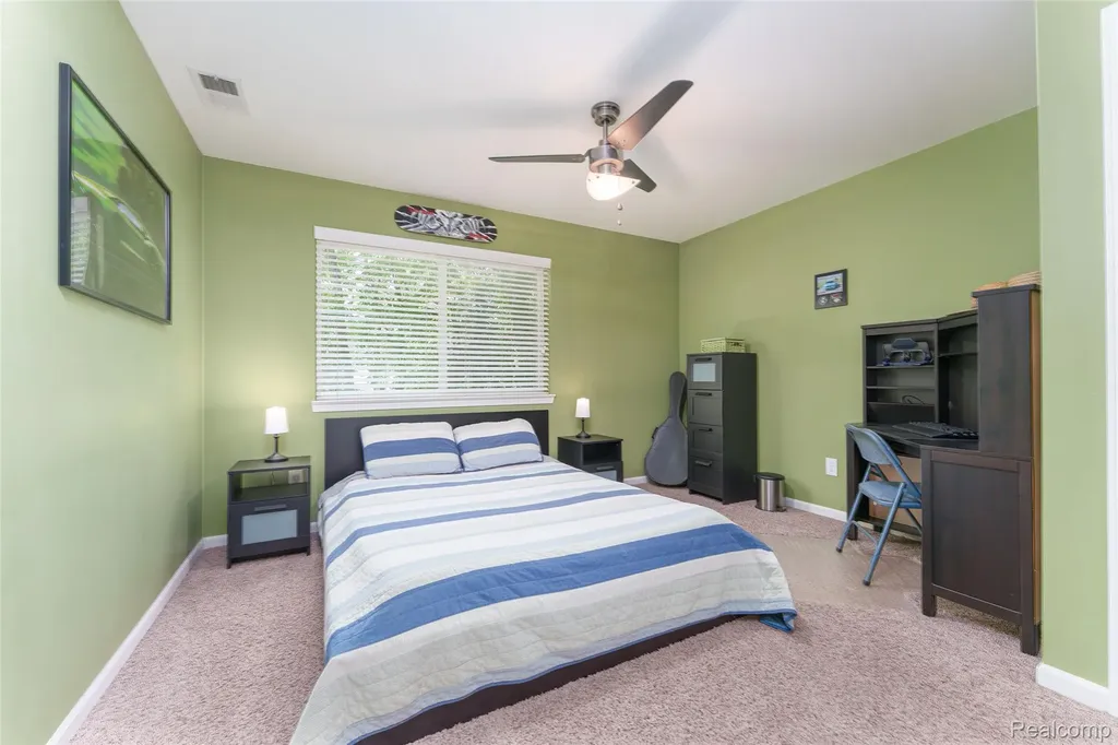 2172 Devonshire Road Bloomfield Charter Township MI 48302