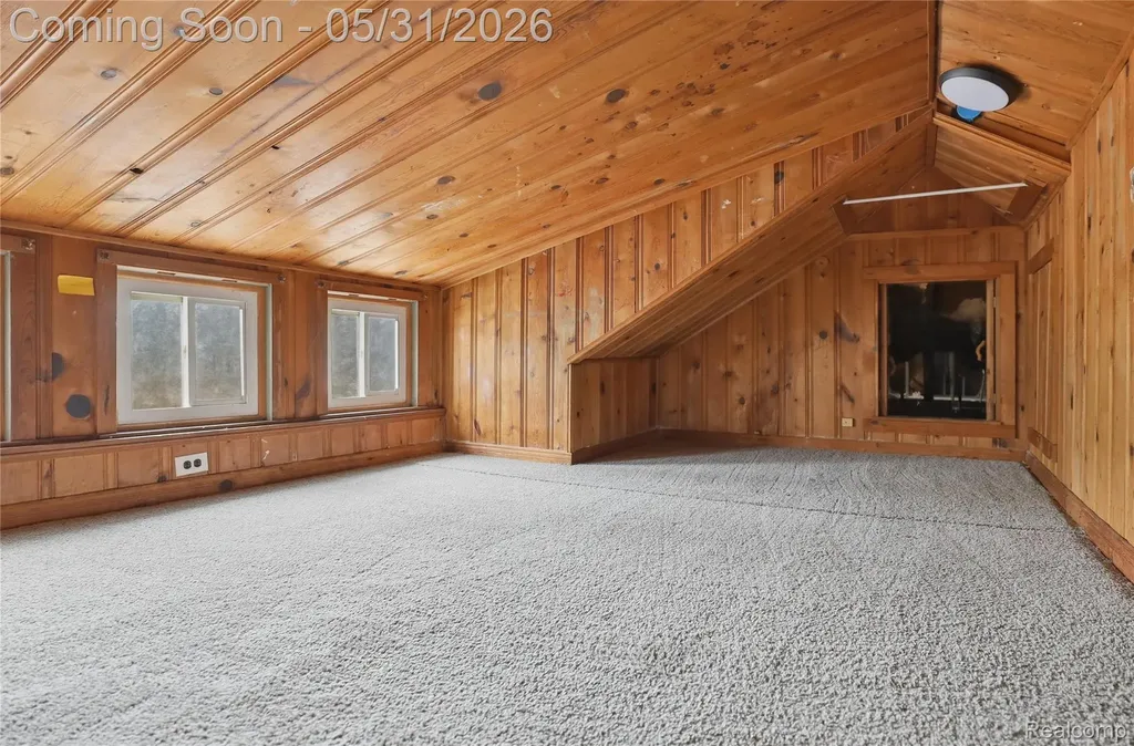 7268 Chalmers Avenue Warren City MI 48091