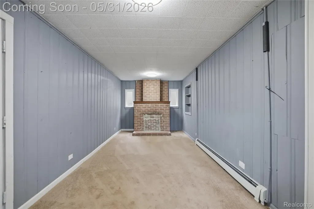 7268 Chalmers Avenue Warren City MI 48091