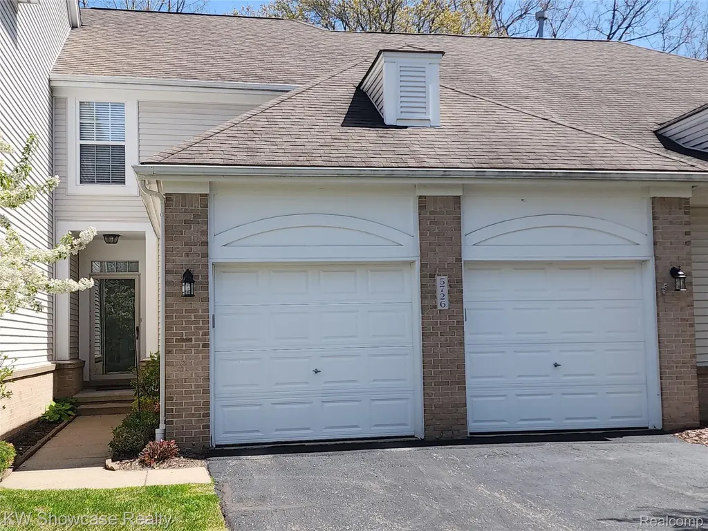 5726 Pinecroft Court Independence Charter Township MI 48346