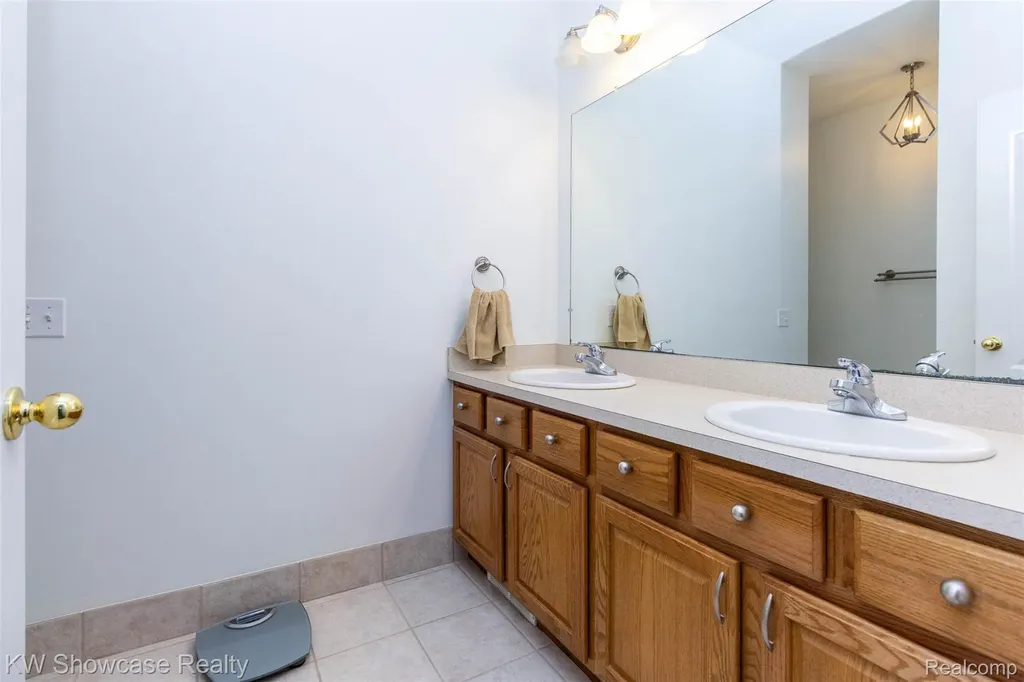 5726 Pinecroft Court Independence Charter Township MI 48346