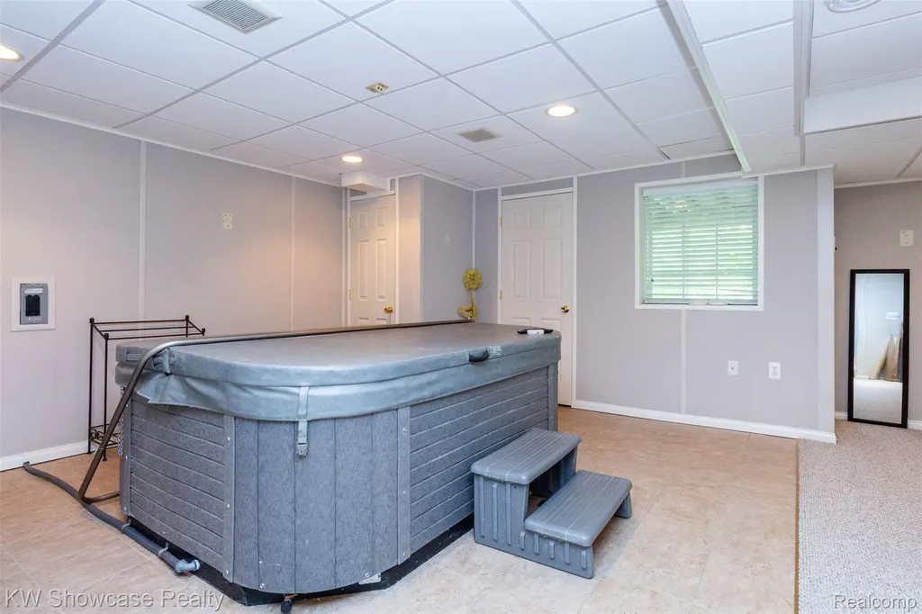 5726 Pinecroft Court Independence Charter Township MI 48346