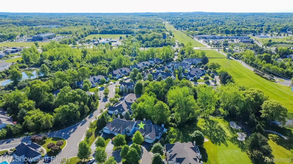 5726 Pinecroft Court Independence Charter Township MI 48346