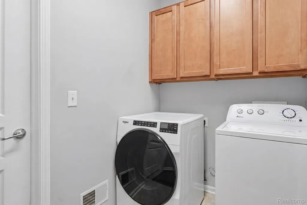 9370 Sand Hill Drive Grand Blanc Charter Township MI 48439