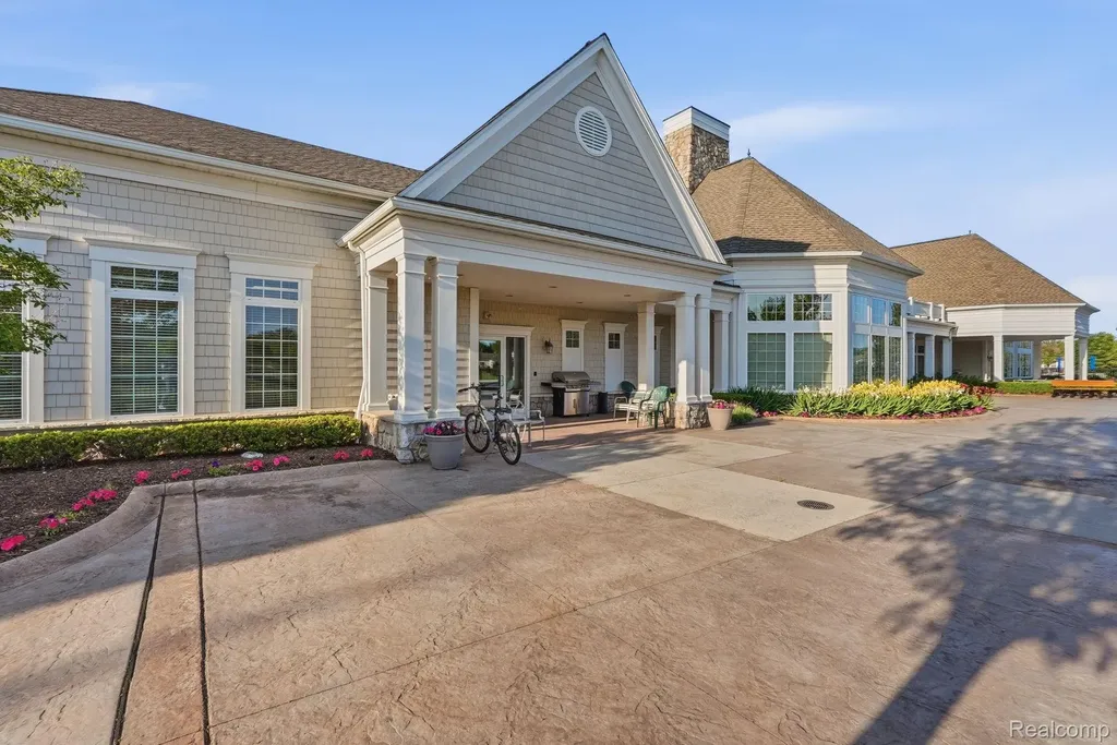 9370 Sand Hill Drive Grand Blanc Charter Township MI 48439
