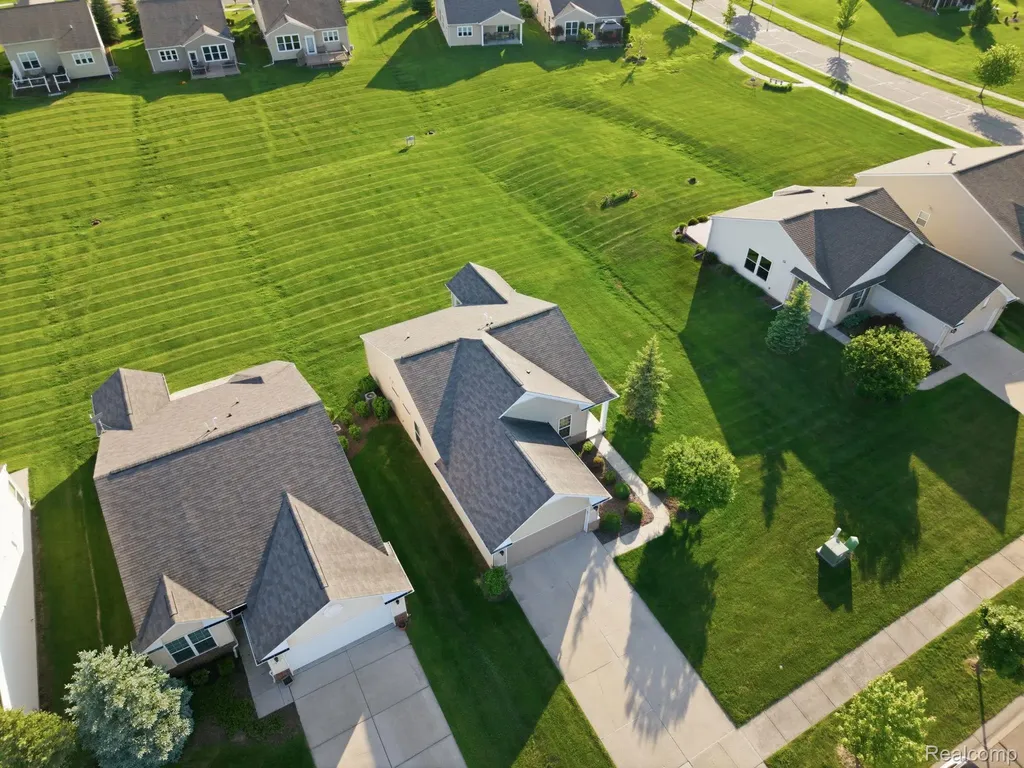 9370 Sand Hill Drive Grand Blanc Charter Township MI 48439