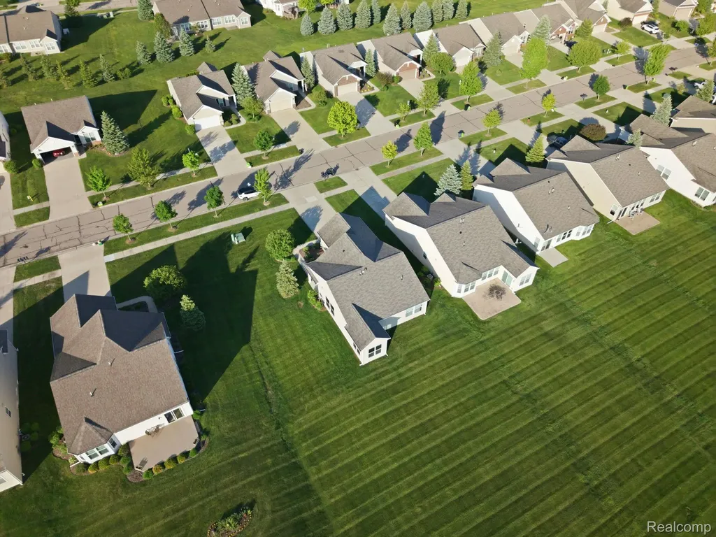 9370 Sand Hill Drive Grand Blanc Charter Township MI 48439