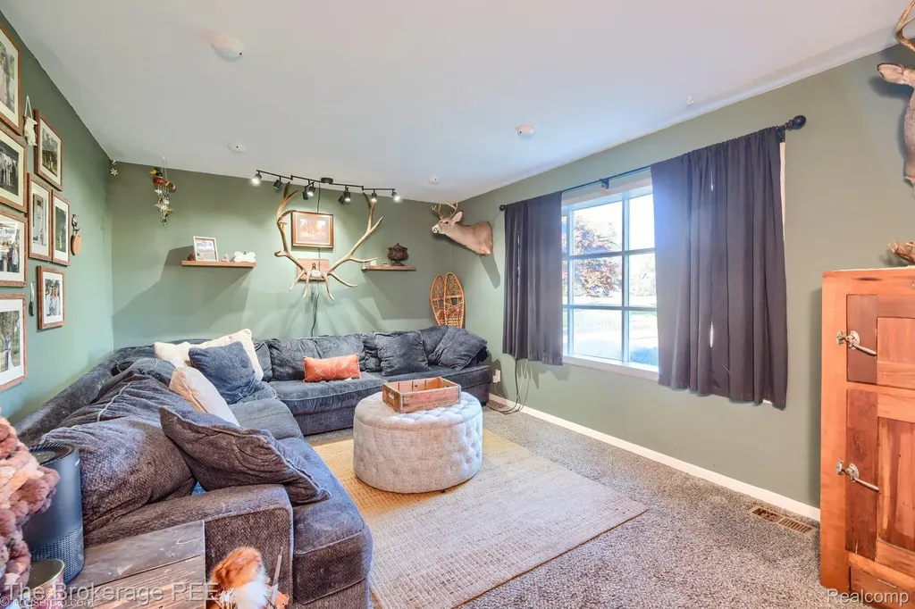 6288 Porter Road Grand Blanc Charter Township MI 48439