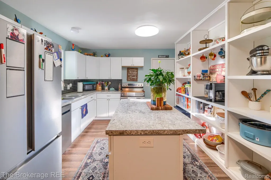 6288 Porter Road Grand Blanc Charter Township MI 48439