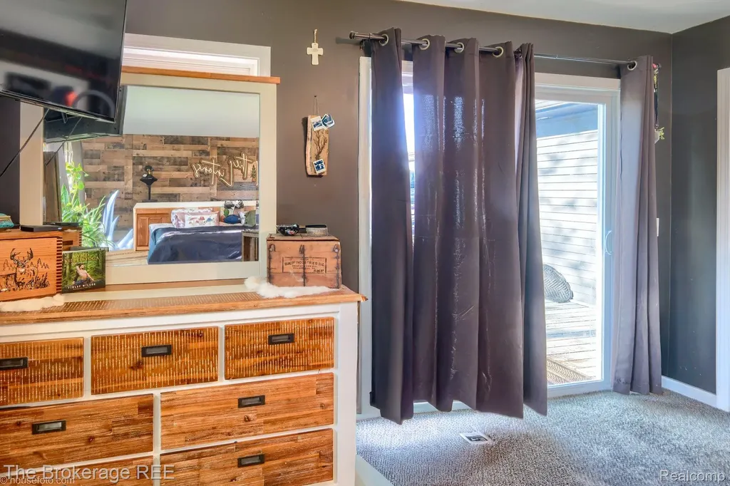6288 Porter Road Grand Blanc Charter Township MI 48439