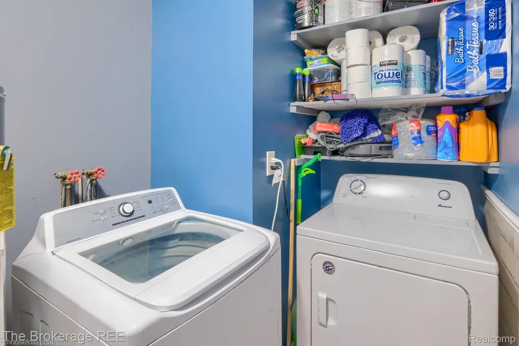 6288 Porter Road Grand Blanc Charter Township MI 48439