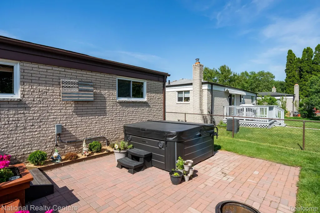 1760 Westwood Drive Madison Heights City MI 48071