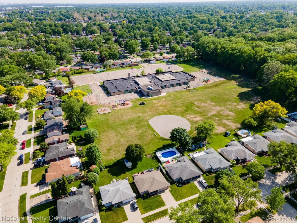 1760 Westwood Drive Madison Heights City MI 48071