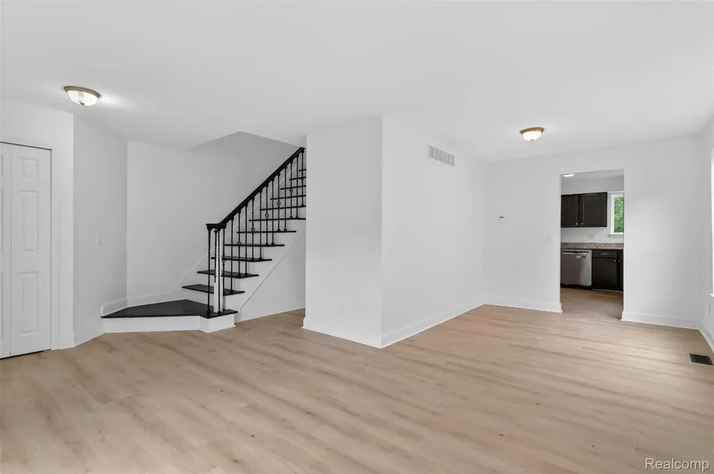 3457 Ashburnam Ann Arbor City MI 48105