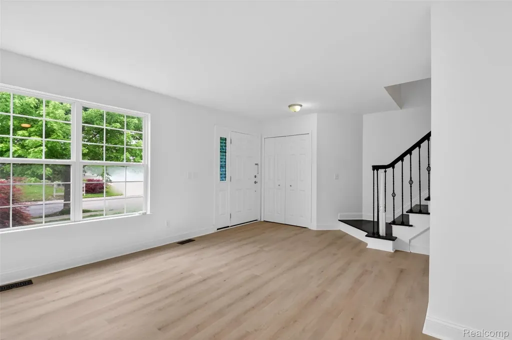 3457 Ashburnam Ann Arbor City MI 48105