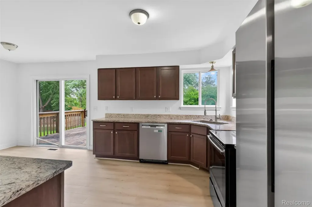 3457 Ashburnam Ann Arbor City MI 48105