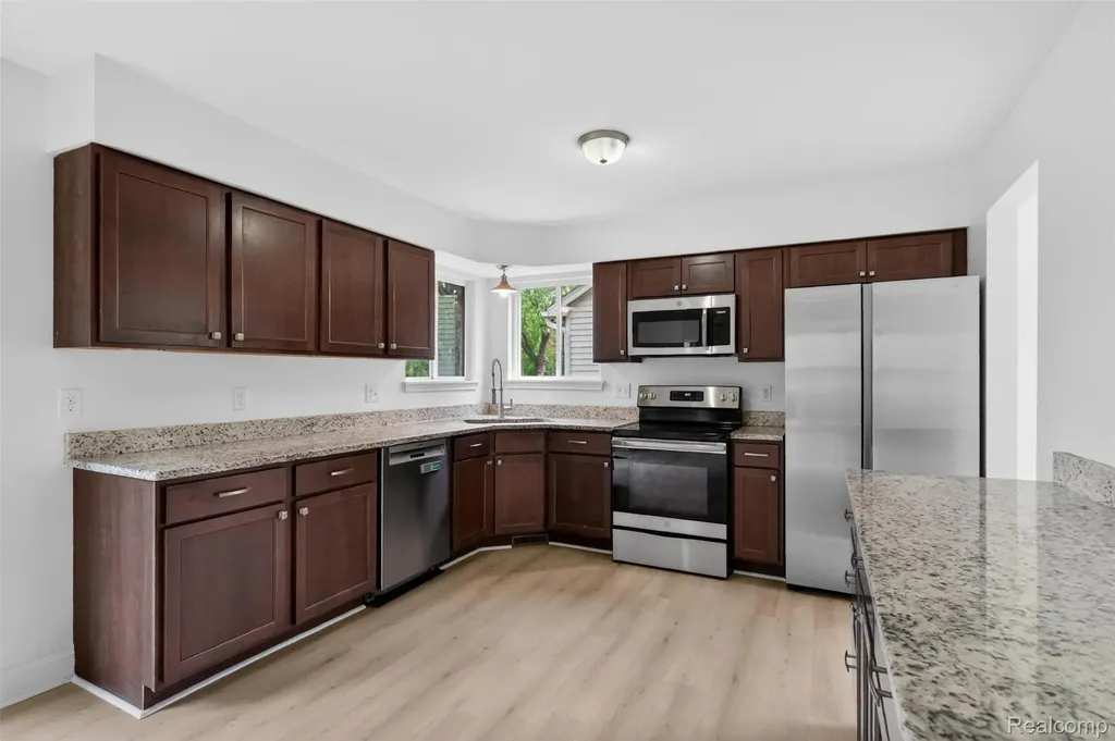 3457 Ashburnam Ann Arbor City MI 48105