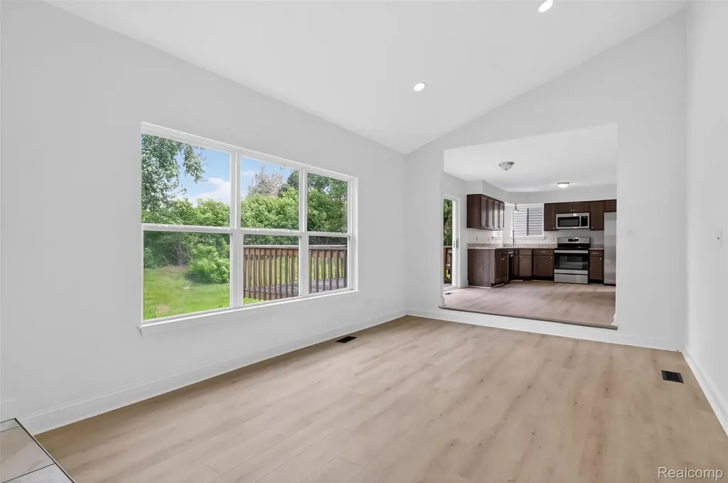 3457 Ashburnam Ann Arbor City MI 48105