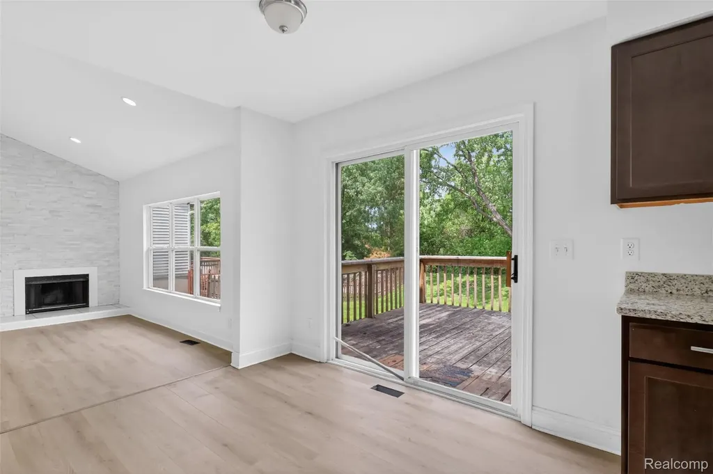 3457 Ashburnam Ann Arbor City MI 48105