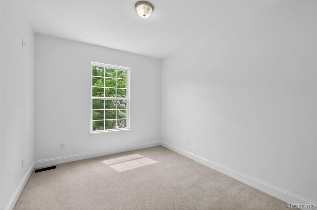 3457 Ashburnam Ann Arbor City MI 48105