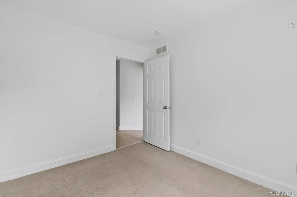 3457 Ashburnam Ann Arbor City MI 48105