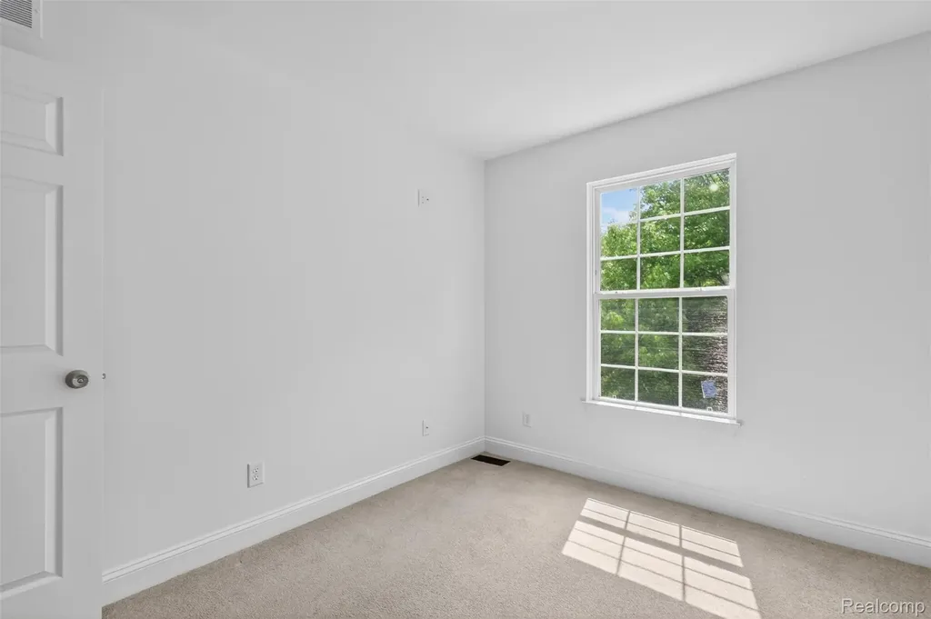 3457 Ashburnam Ann Arbor City MI 48105
