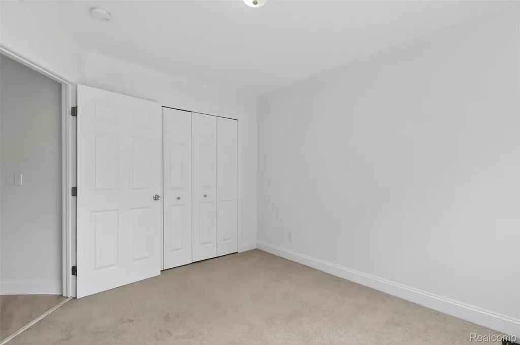 3457 Ashburnam Ann Arbor City MI 48105