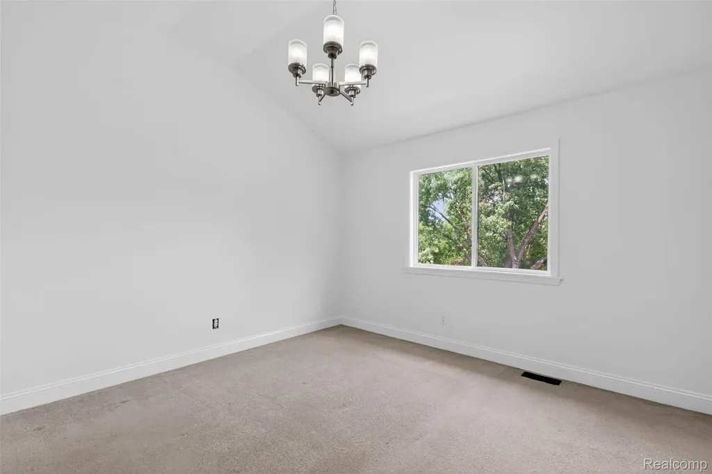3457 Ashburnam Ann Arbor City MI 48105