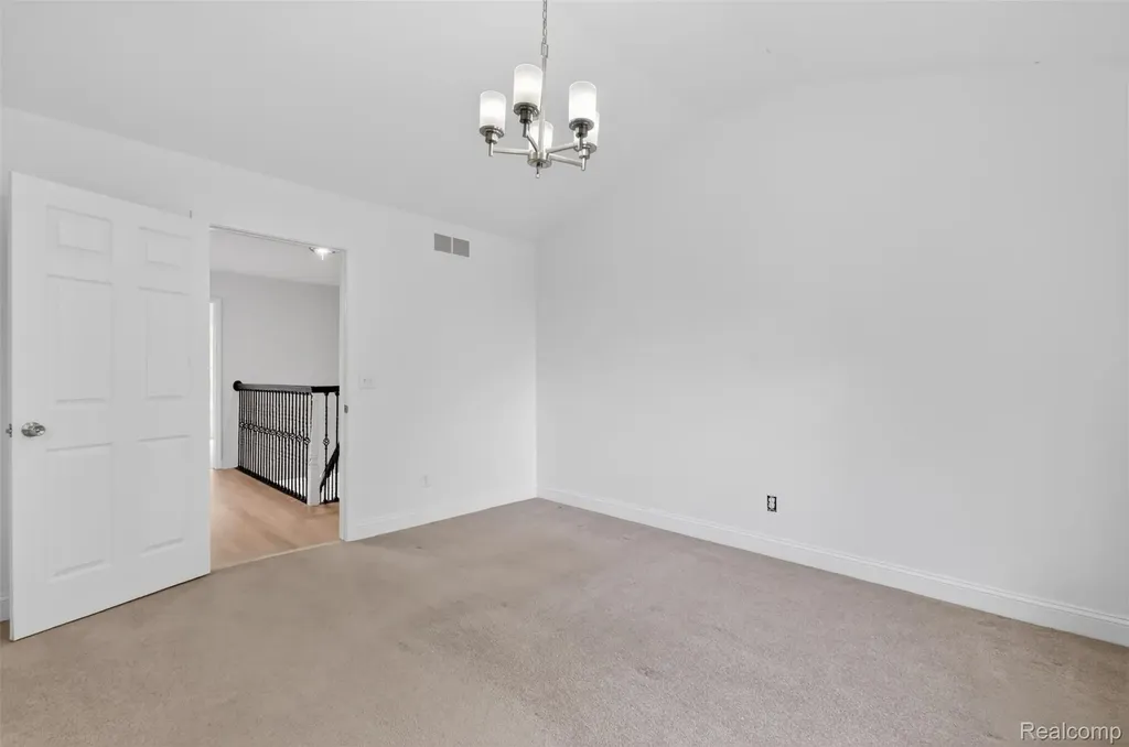 3457 Ashburnam Ann Arbor City MI 48105