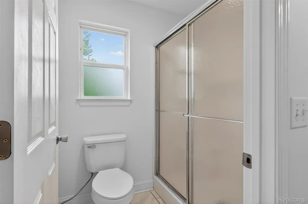 3457 Ashburnam Ann Arbor City MI 48105
