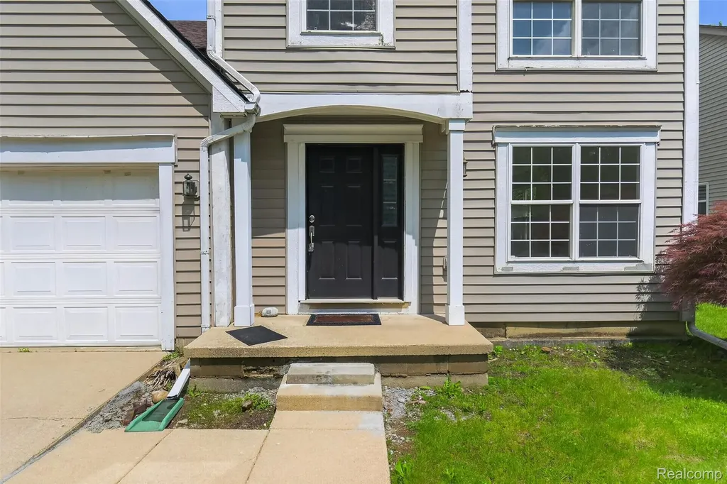 3457 Ashburnam Ann Arbor City MI 48105