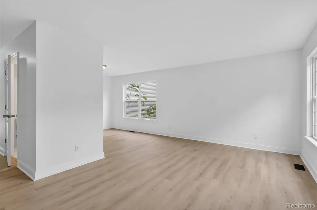 3457 Ashburnam Ann Arbor City MI 48105