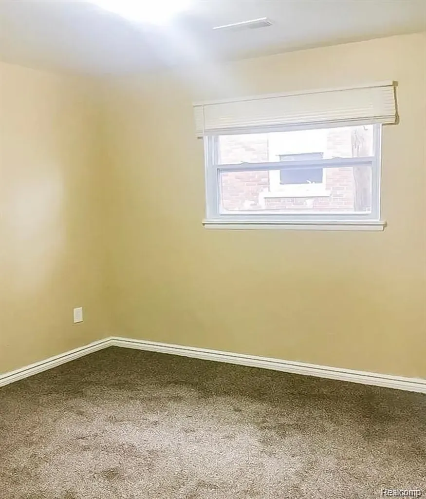 8090 Robson Street Detroit City MI 48228