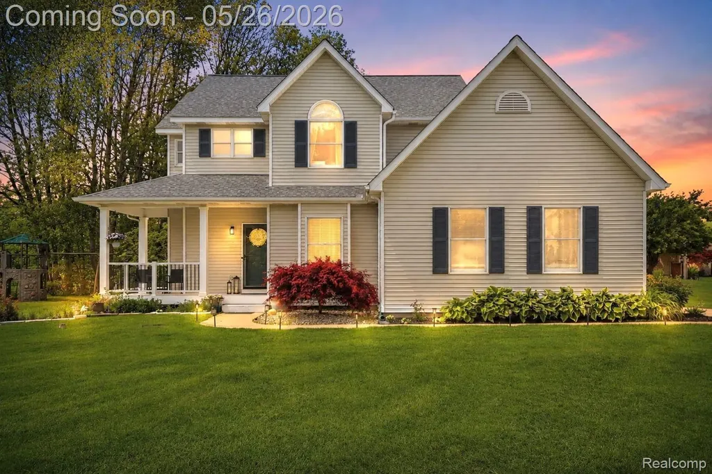2389 Golfview Circle Fenton Charter Township MI 48430