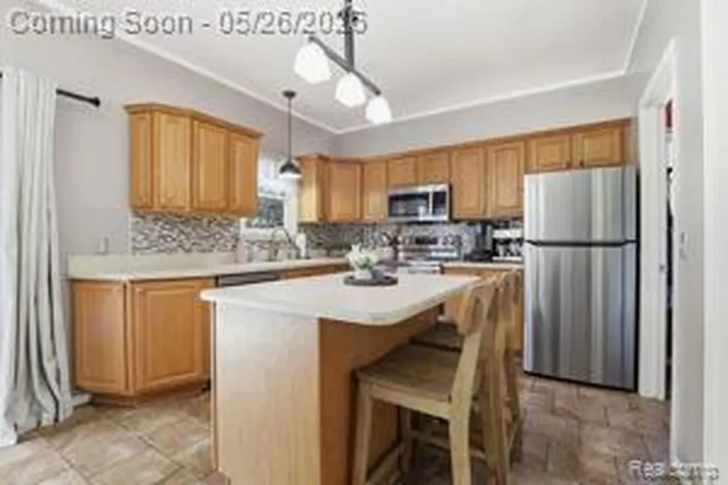 2389 Golfview Circle Fenton Charter Township MI 48430