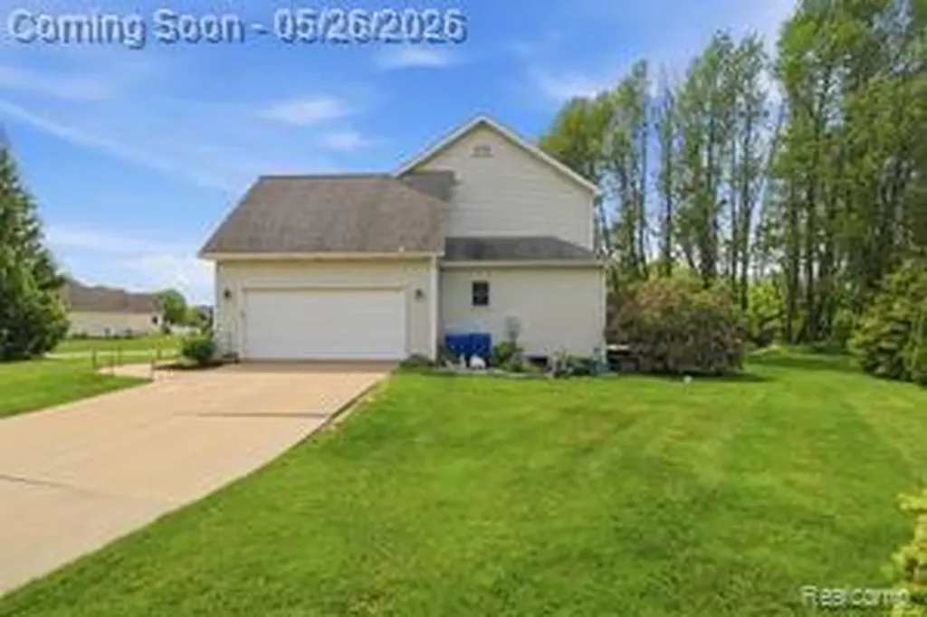 2389 Golfview Circle Fenton Charter Township MI 48430