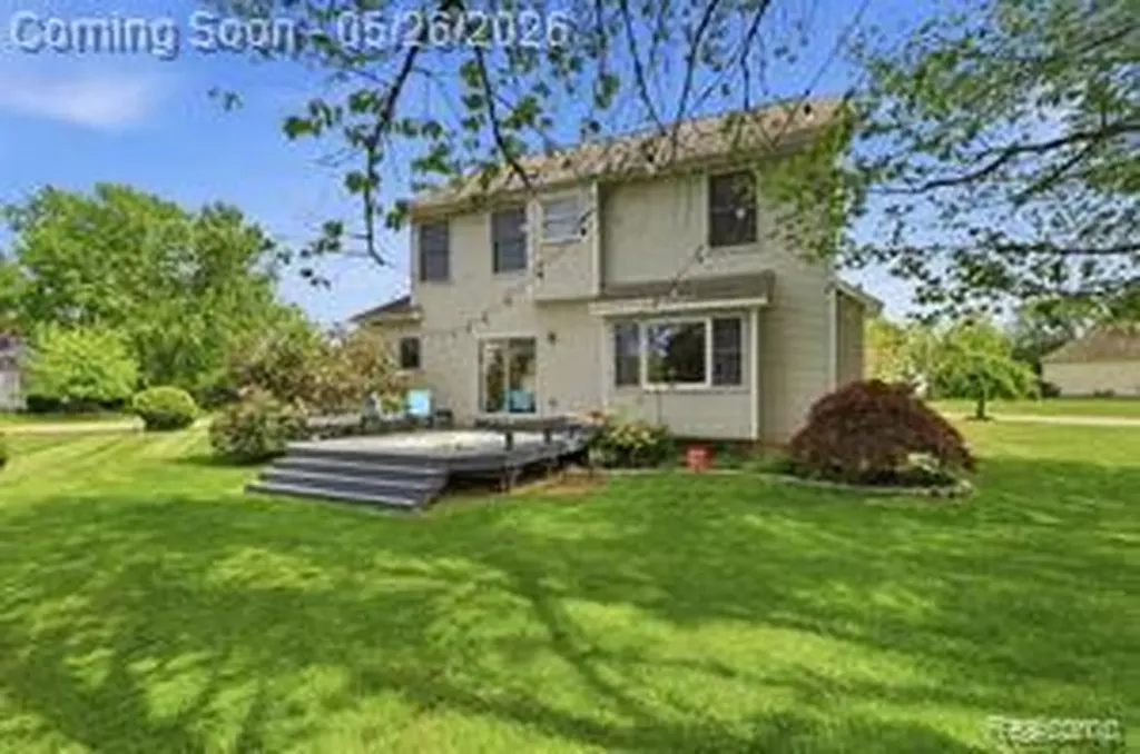 2389 Golfview Circle Fenton Charter Township MI 48430