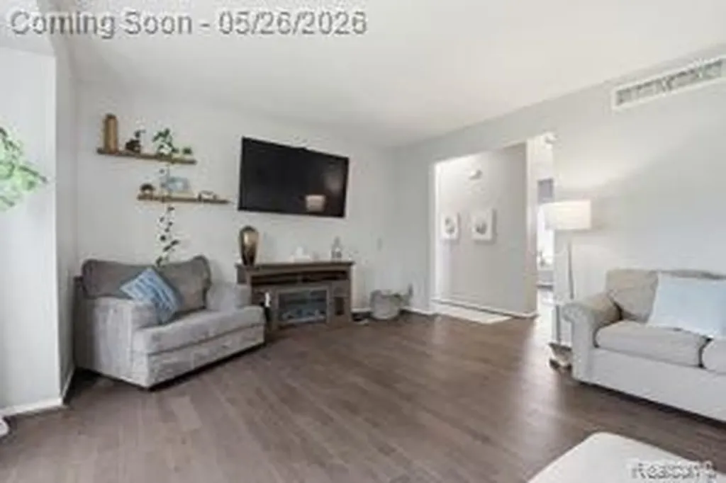 2389 Golfview Circle Fenton Charter Township MI 48430