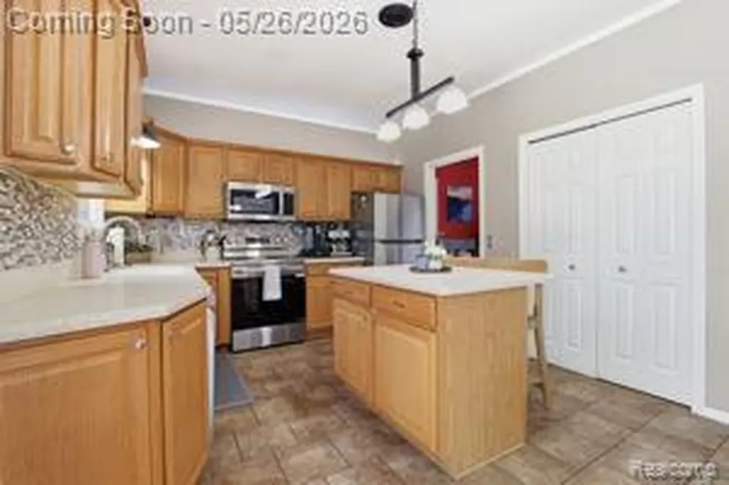 2389 Golfview Circle Fenton Charter Township MI 48430