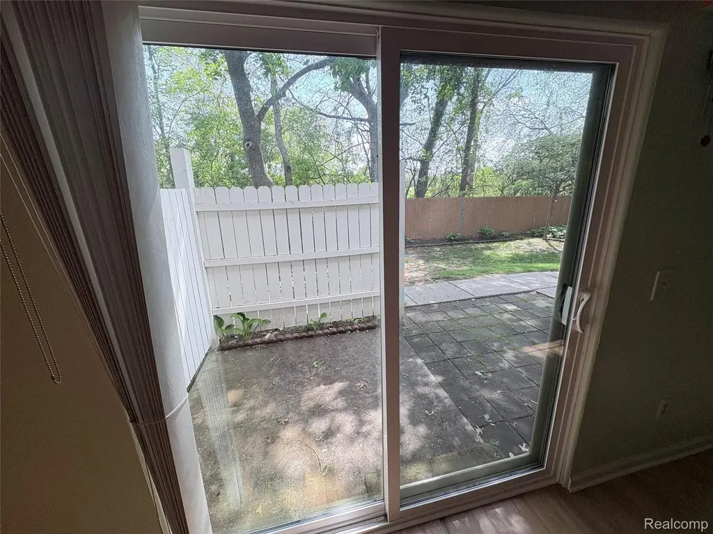 7595 Woodview Drive Waterford Charter Township MI 48327