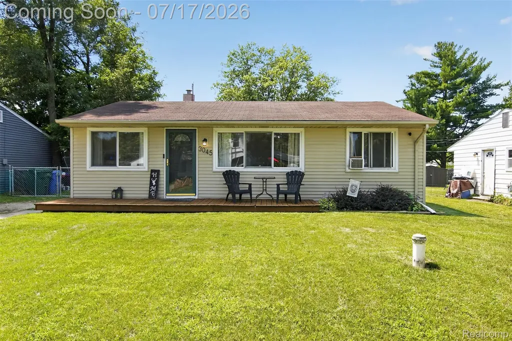 3045 Fisher Avenue Commerce Charter Township MI 48390