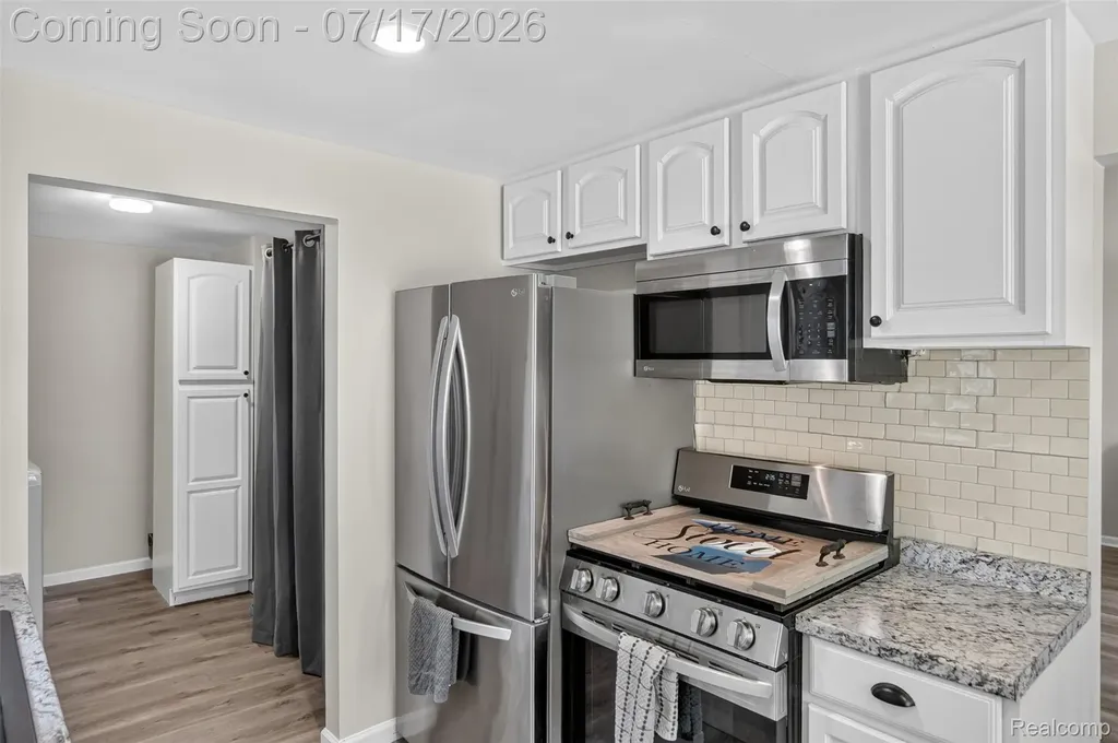 3045 Fisher Avenue Commerce Charter Township MI 48390