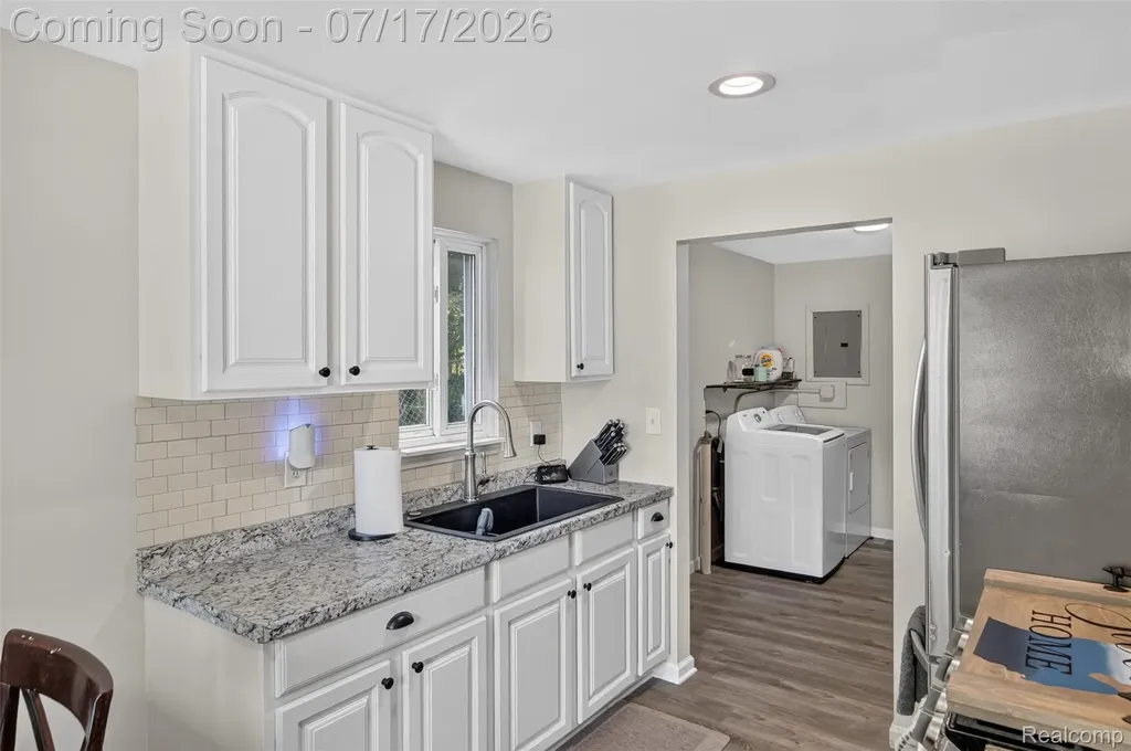 3045 Fisher Avenue Commerce Charter Township MI 48390