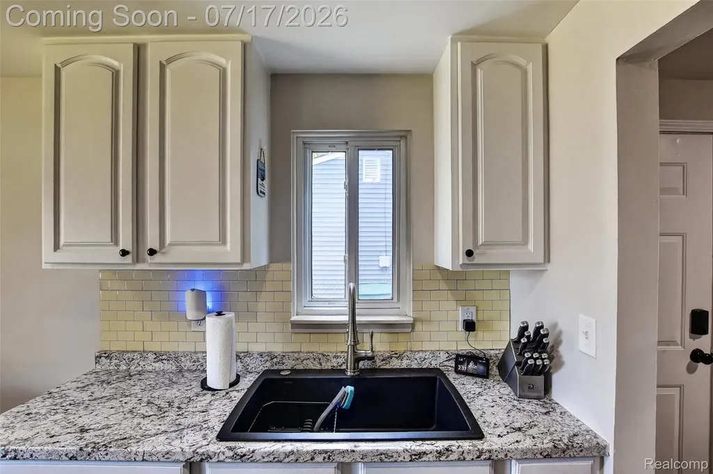 3045 Fisher Avenue Commerce Charter Township MI 48390