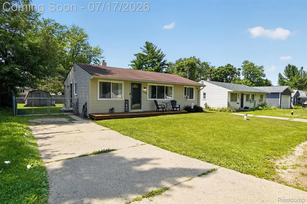 3045 Fisher Avenue Commerce Charter Township MI 48390