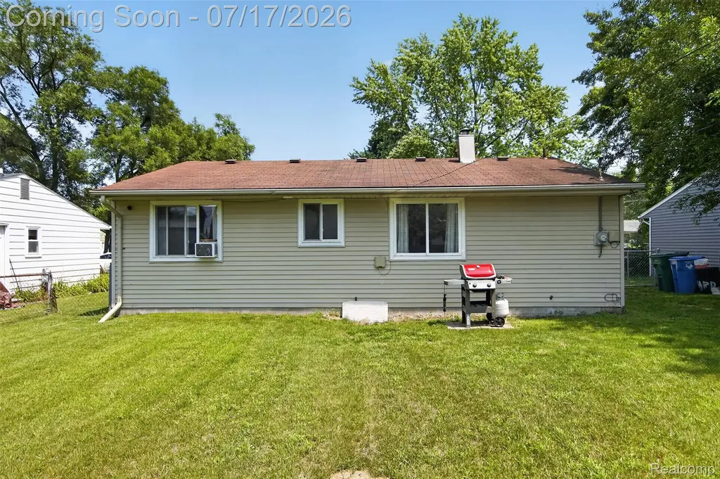 3045 Fisher Avenue Commerce Charter Township MI 48390