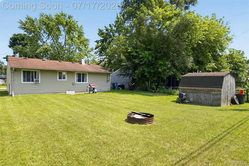 3045 Fisher Avenue Commerce Charter Township MI 48390
